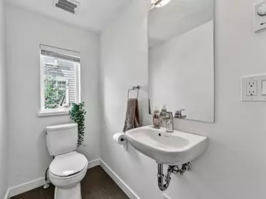 Primary Bathroom Photo of 109 15850 85 Avenue, Surrey, BC