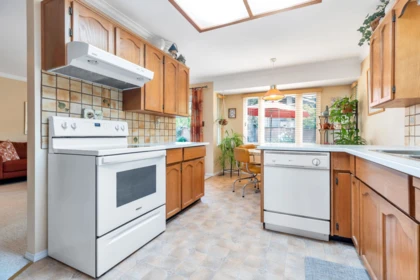 Basement Recreation Room Photo of 1822 146 Street, Surrey, BC