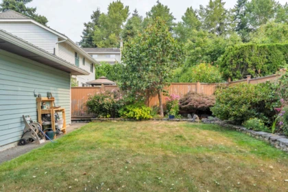 Fitness Center Photo Near 1822 146 Street, Surrey, BC