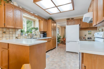 Powder Room Photo of 1822 146 Street, Surrey, BC