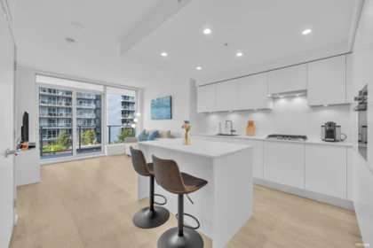 Family Room Photo of 911 3833 Evergreen Place, Burnaby, BC