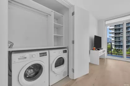Mudroom Photo of 911 3833 Evergreen Place, Burnaby, BC