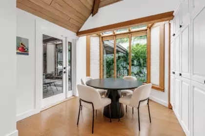 Breakfast Nook Photo of 90 Tidewater Way, Lions Bay, BC