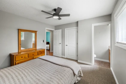 Guest Bathroom Photo of 2454 Aladdin Crescent, Abbotsford, BC