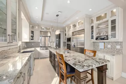 Kitchen Island Photo of 5517 188a Street, Surrey, BC