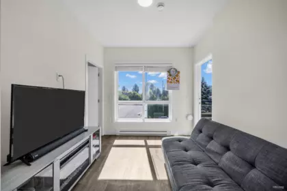201 9450 Robson Street, Chilliwack, BC, Chilliwack — Apartment/Condo for sale