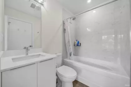 Primary Bathroom Photo of 201 9450 Robson Street, Chilliwack, BC