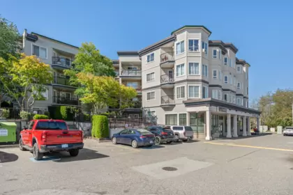 202 5765 Glover Road, Langley, BC, Langley — Apartment/Condo for sale