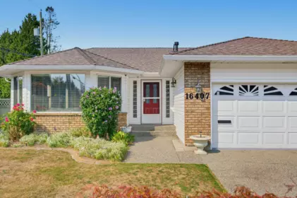 Family Room Photo of 16407 11a Avenue, Surrey, BC