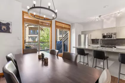 Kitchen Island Photo of 21 8030 Nicklaus North Boulevard, Whistler, BC