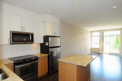Kitchen Island Photo of 420 55 Eighth Avenue, New Westminster, BC
