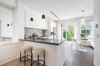 Kitchen Photo of 39 3399 151 Street, Surrey, BC
