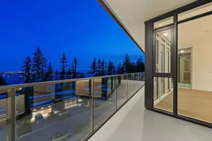 Swimming Pool Photo of 602 3963 Uplands Way, West Vancouver, BC