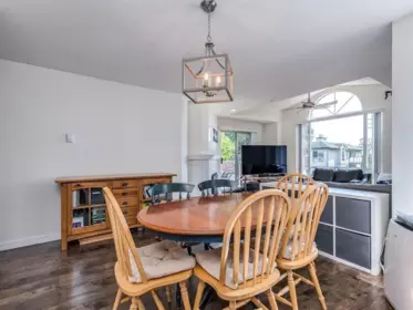 Kitchen Island Photo of 309 19122 122 Avenue, Pitt Meadows, BC