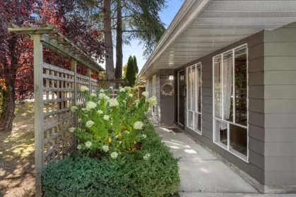 5439 River Road, Delta, BC, Delta — Single Family Residence for sale