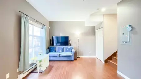 215 4155 Central Boulevard, Burnaby, BC, Burnaby — Townhouse for sale