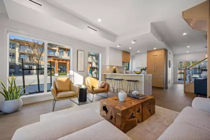 Dining Area Photo of 3218 Highland Boulevard, North Vancouver, BC