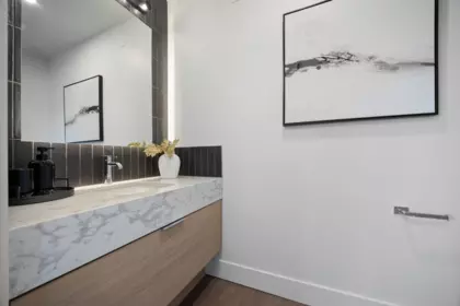 Guest Bathroom Photo of 3218 Highland Boulevard, North Vancouver, BC