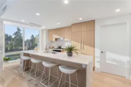 201 1475 Foster Street, Surrey, BC
