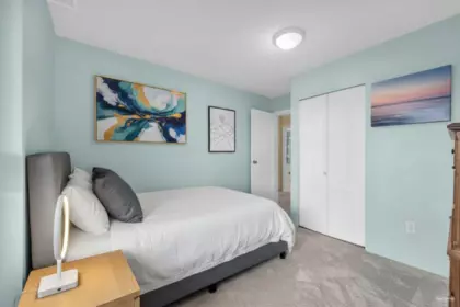 304 4941 Lougheed Highway, Burnaby, BC, Burnaby — Apartment/Condo for sale