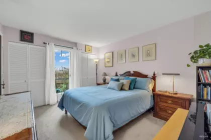 304 4941 Lougheed Highway, Burnaby, BC, Burnaby — Apartment/Condo for sale