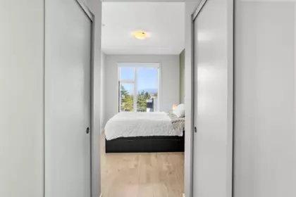 Guest Bathroom Photo of 518 10838 Whalley Boulevard, Surrey, BC