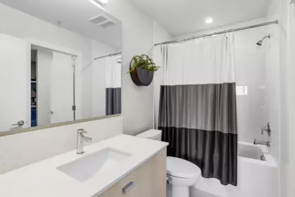 Office / Den Photo of 518 10838 Whalley Boulevard, Surrey, BC