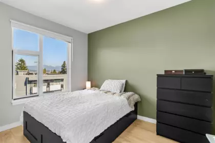 Walk-In Closet Photo of 518 10838 Whalley Boulevard, Surrey, BC