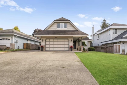 18166 Claytonhill Drive, Surrey, BC, Surrey — Single Family Residence for sale