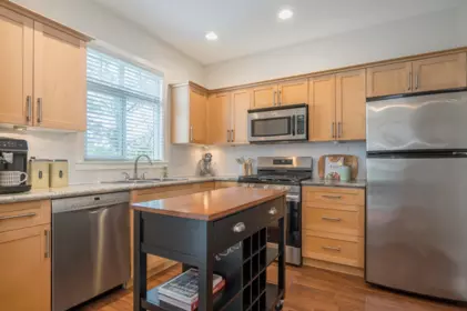 Primary Bathroom Photo of 15 19551 66 Avenue, Surrey, BC