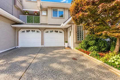 Staircase Photo of 18 8289 121a Street, Surrey, BC