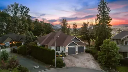 8497 Bradshaw Place, Chilliwack, BC, Chilliwack — Single Family Residence for sale