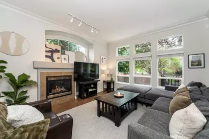Kitchen Photo of 3405 152b Street, Surrey, BC