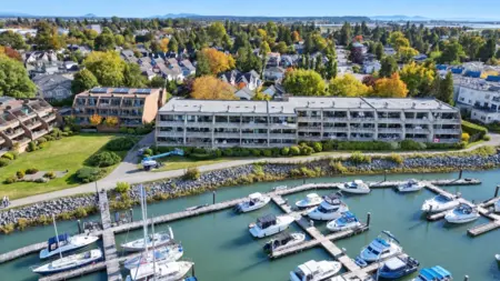 204 4803 48 Avenue, Delta, BC, Delta — Apartment/Condo for sale