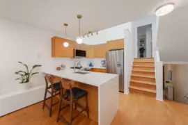 9 1250 W 6th Avenue, Vancouver, BC
