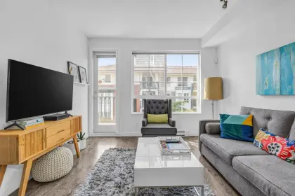 302 555 Foster Avenue, Coquitlam, BC, Coquitlam — Apartment/Condo for sale