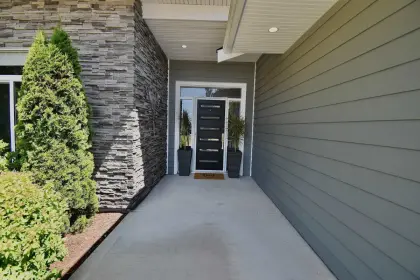 1436 Moondance Place, Gibsons, BC, Gibsons — Single Family Residence for sale
