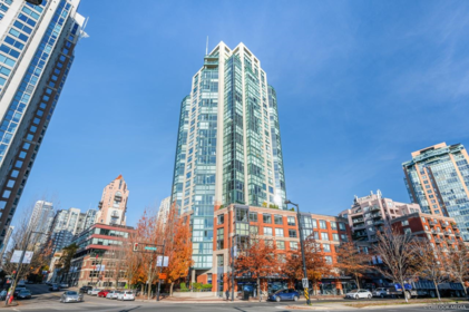 2402 289 Drake Street, Vancouver, BC, Vancouver — Apartment/Condo for sale