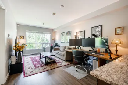 206 6490 194 Street, Surrey, BC, Surrey — Apartment/Condo for sale