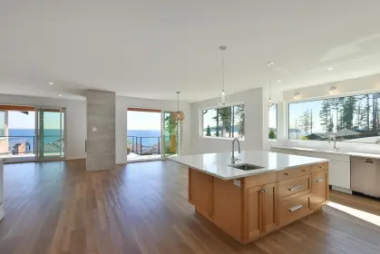 6034 Silverstone Lane, Sechelt, BC, Sechelt — Single Family Residence for sale