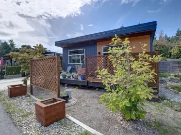 77 4496 Sunshine Coast Highway, Sechelt, BC, Sechelt — Manufactured Home for sale