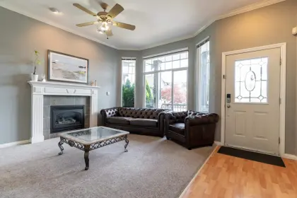 18495 68a Avenue, Surrey, BC, Surrey — Single Family Residence for sale