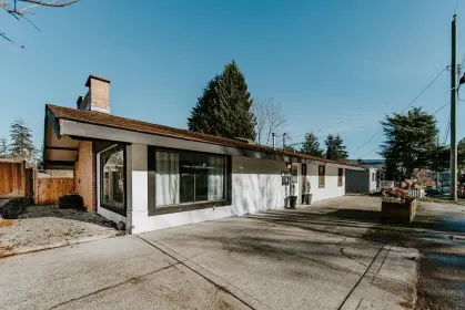 5772 Pebble Crescent, Sechelt, BC, Sechelt — Single Family Residence for sale