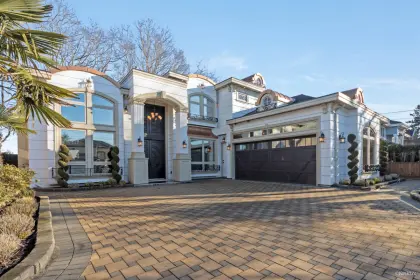 8528 Elsmore Road, Richmond, BC, Richmond — Single Family Residence for sale