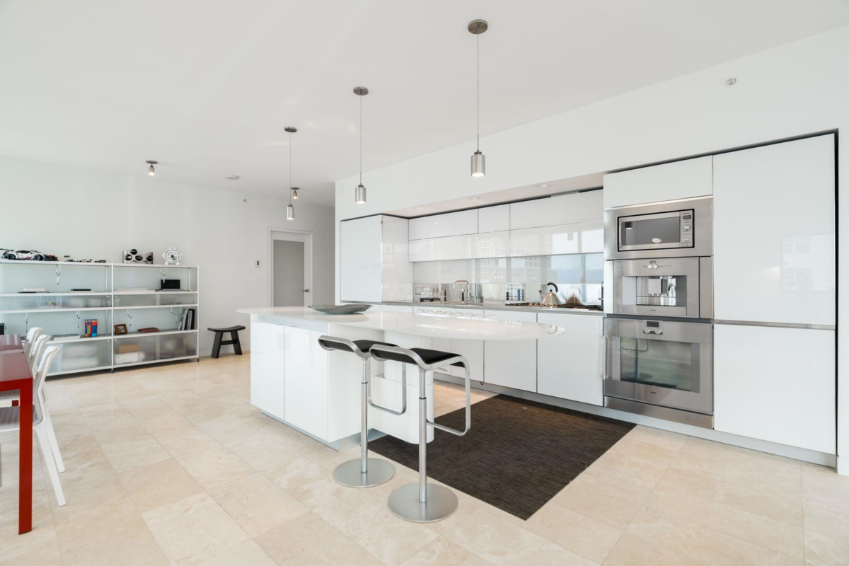 Backyard Photo of 2401 838 W Hastings Street, Vancouver, BC