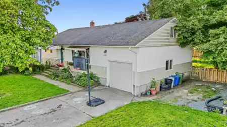 9695 Maurice Street, Chilliwack, BC, Chilliwack — Single Family Residence for sale