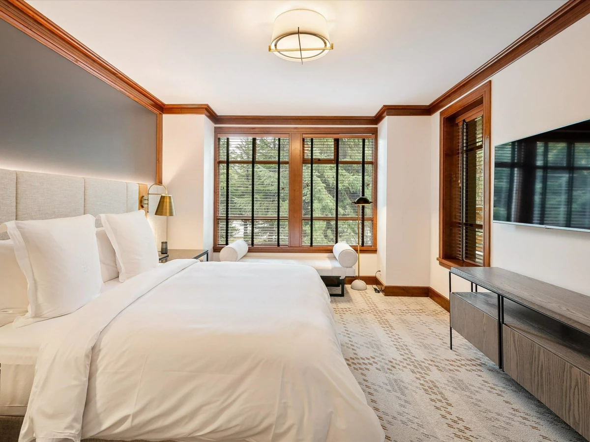 Kitchen Island Photo of 252 4591 Blackcomb Way, Whistler, BC
