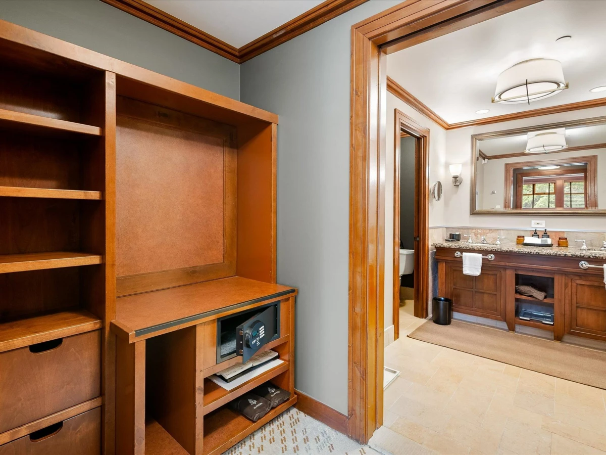 Primary Bathroom Photo of 252 4591 Blackcomb Way, Whistler, BC
