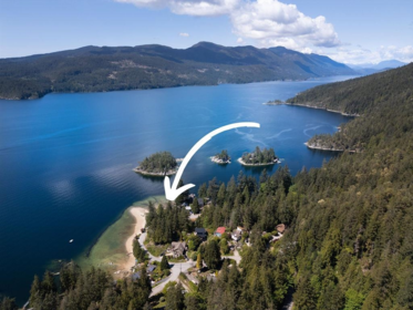 7622 Sechelt Inlet Road, Sechelt, BC, Sechelt — Single Family Residence for sale