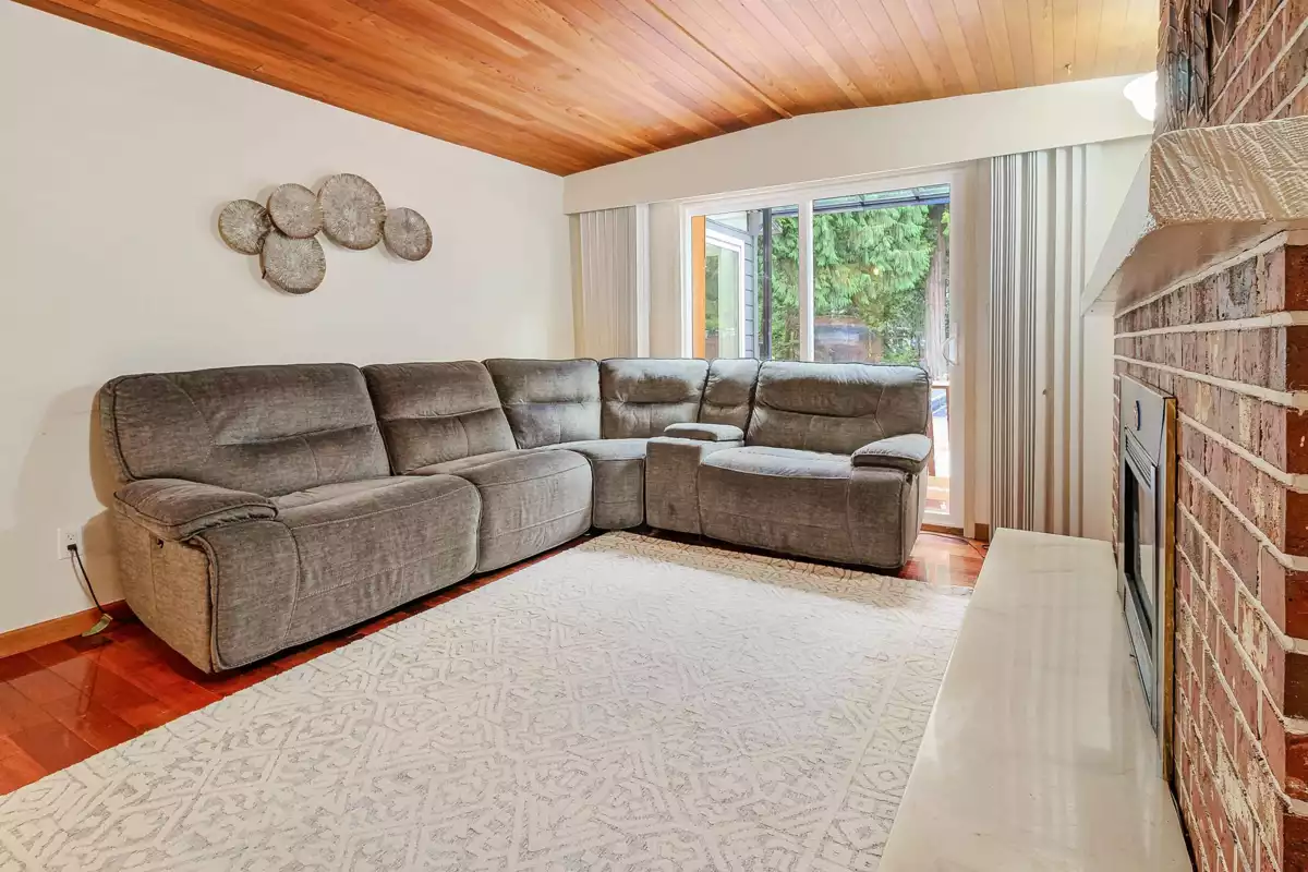 Kitchen Island Photo of 11799 Lyon Road, Delta, BC